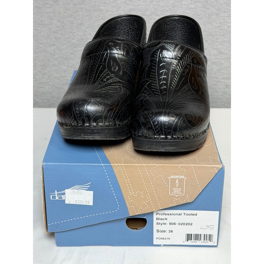 Dansko Professional Tooled Black Leather Clogs 906-020202 Size 38